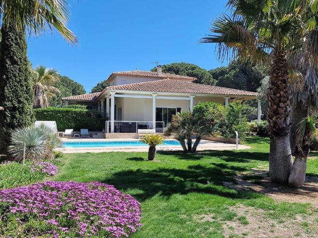 Maison 8 pièces 320 m²