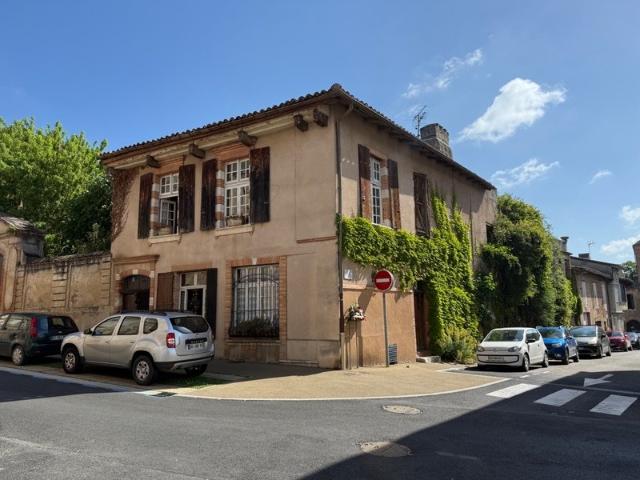 Maison 8 pièces 320 m²