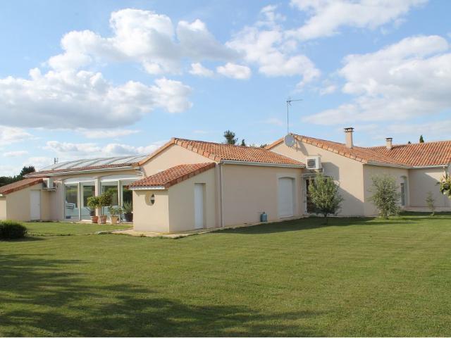 Maison 8 pièces 322 m²