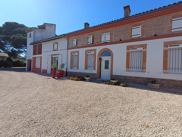 Maison 8 pièces 323 m²