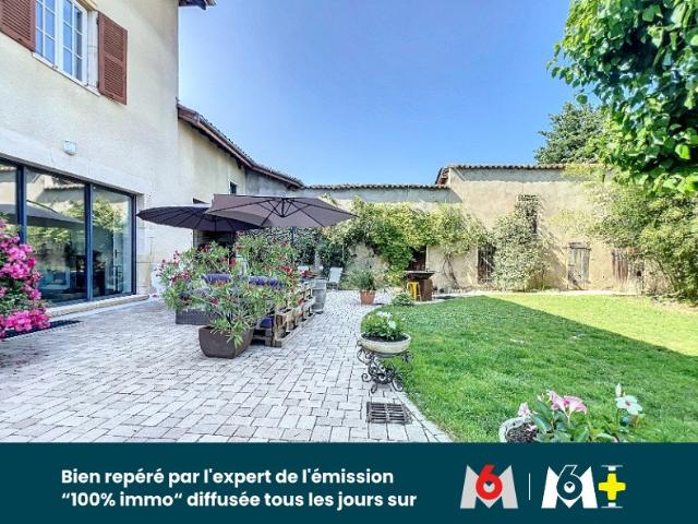Maison 8 pièces 330 m²