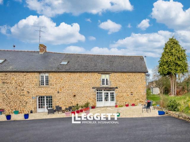 Maison 8 pièces 330 m²