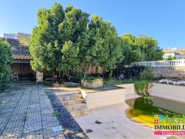 Maison 8 pièces 345 m²