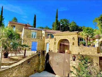 Maison 8 pièces 345 m²