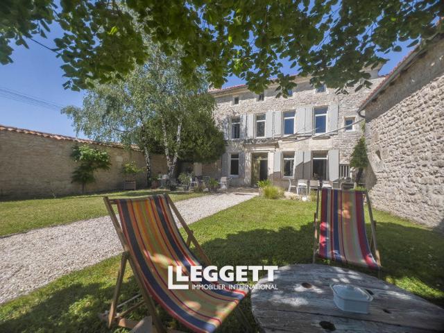 Maison 8 pièces 345 m²
