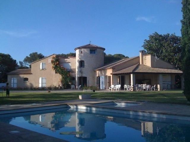 Maison 8 pièces 347 m²