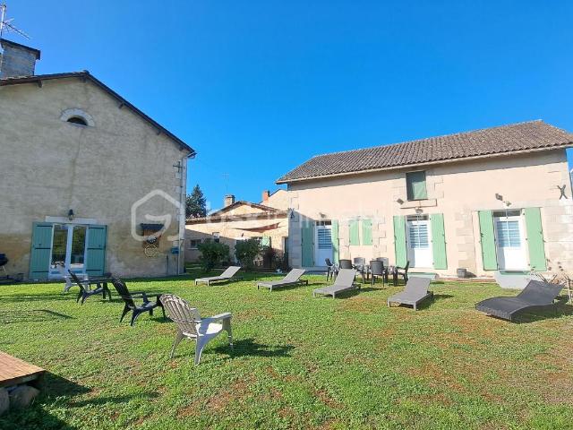 Maison 8 pièces 340 m²