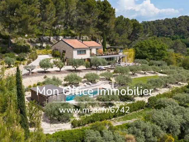 Maison 8 pièces 340 m²