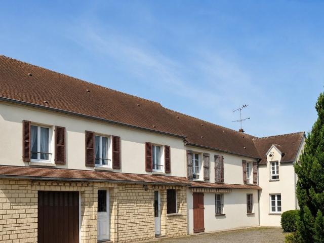 Maison 8 pièces 340 m²