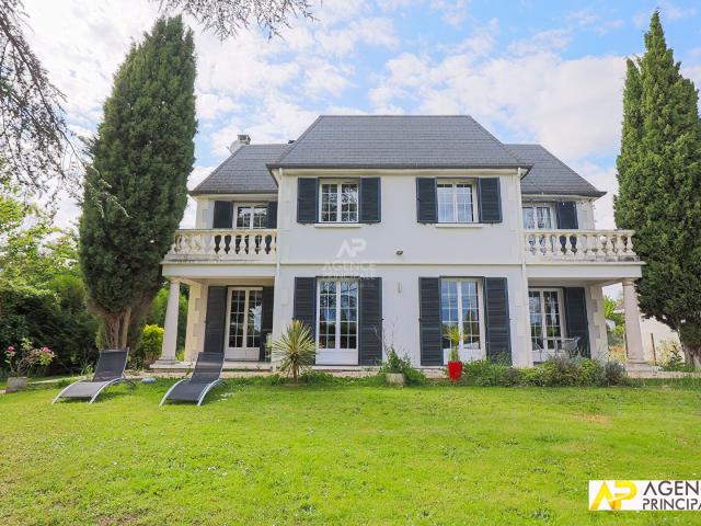 Maison 8 pièces 340 m²