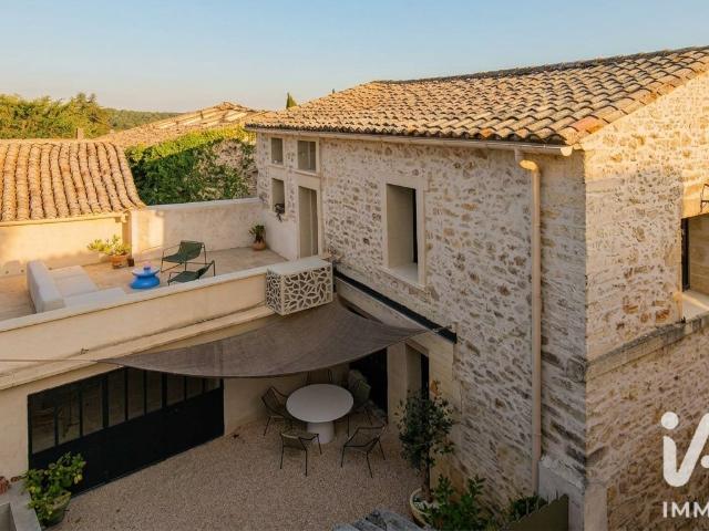 Maison 8 pièces 340 m²