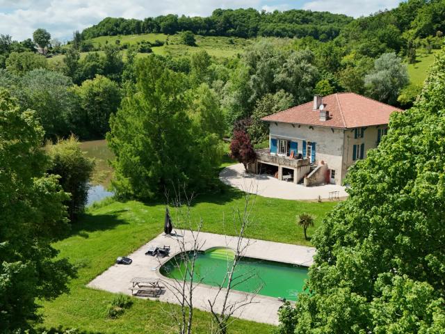 Maison 8 pièces 343 m²