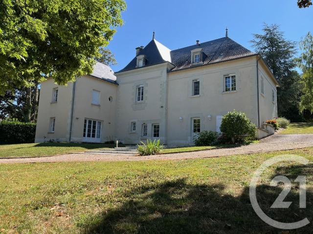Maison 8 pièces 343 m²