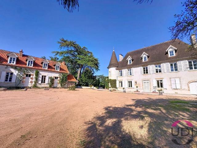 Maison 8 pièces 343 m²