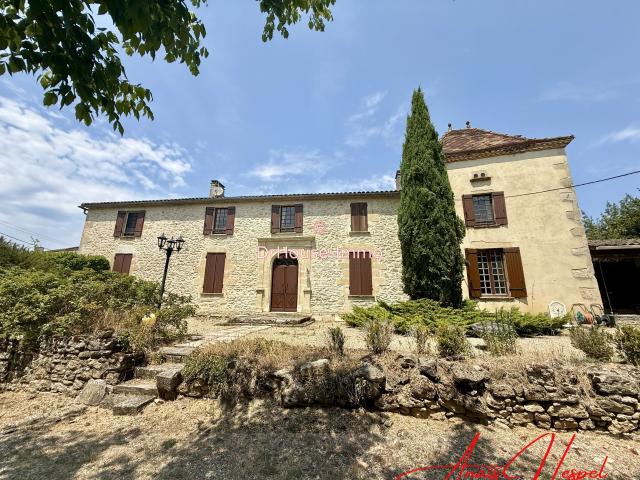 Maison 8 pièces 350 m²