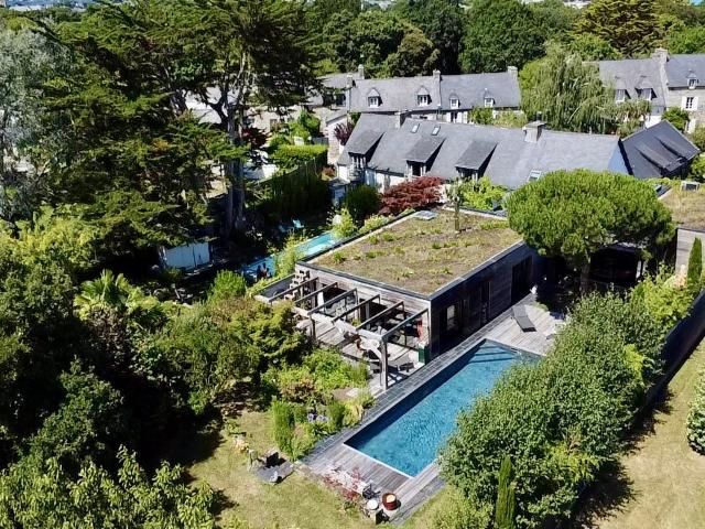 Maison 8 pièces 350 m²