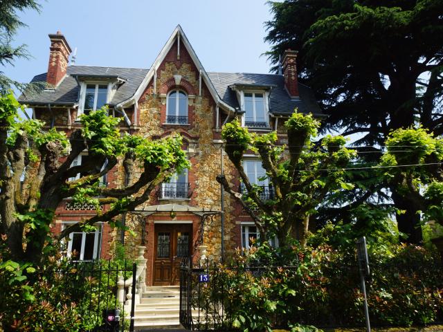 Maison 8 pièces 350 m²