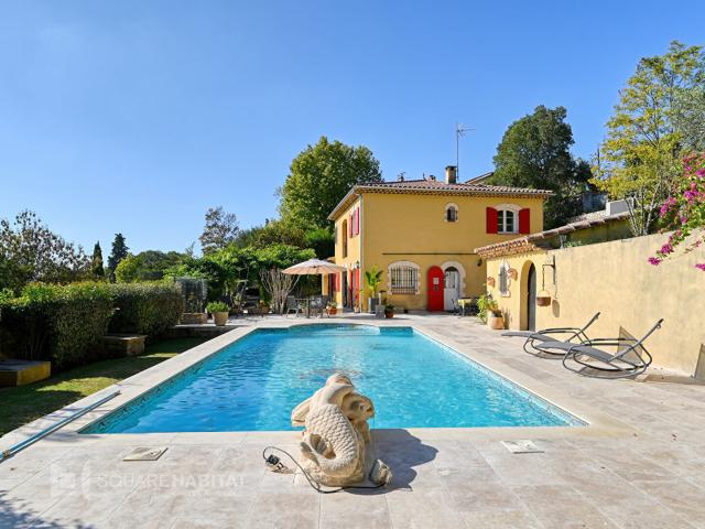 Maison 8 pièces 364 m²