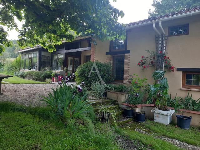 Maison 8 pièces 365 m²
