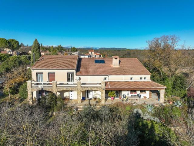 Maison 8 pièces 368 m²