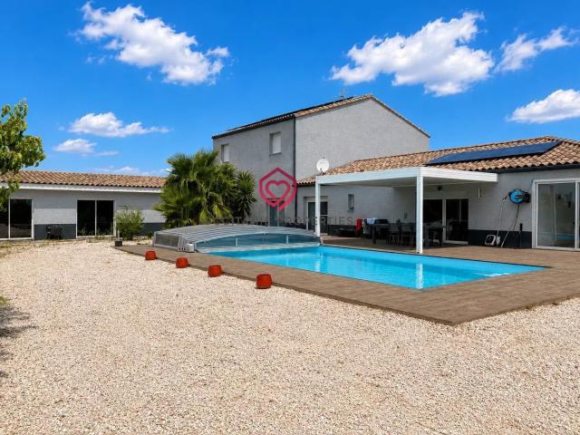 Maison 8 pièces 360 m²
