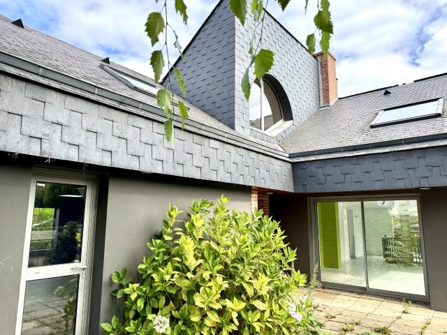 Maison 8 pièces 361 m²