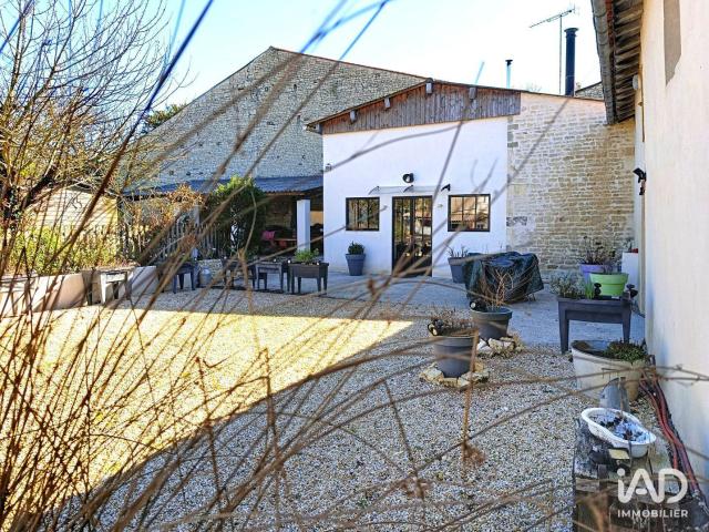 Maison 8 pièces 362 m²