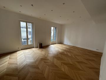 Maison 8 pièces 363 m²