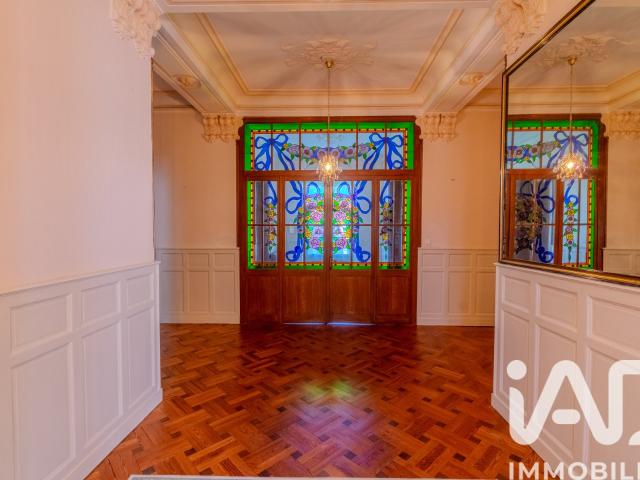 Maison 8 pièces 374 m²