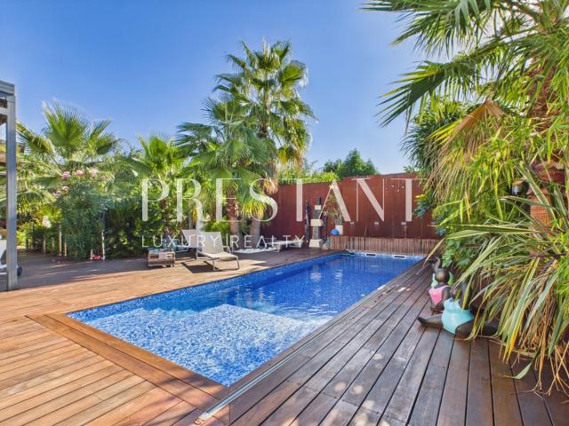 Maison 8 pièces 379 m²