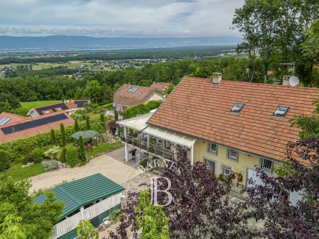 Maison 8 pièces 371 m²