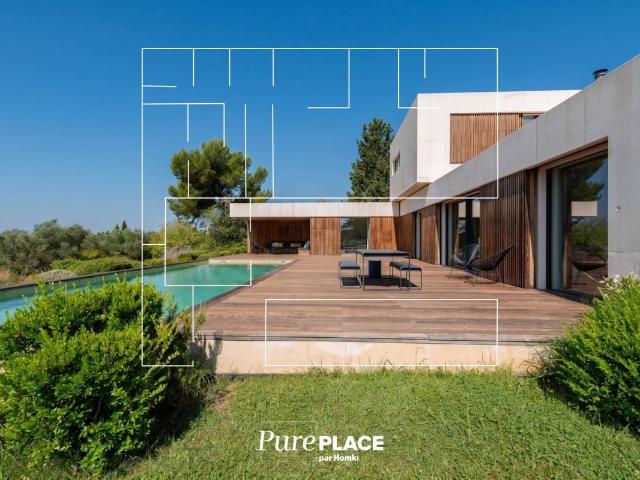 Maison 8 pièces 380 m²