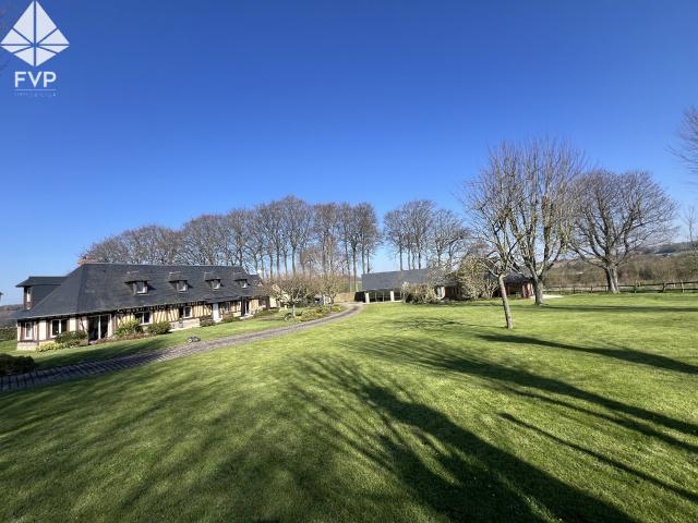 Maison 8 pièces 304 m²