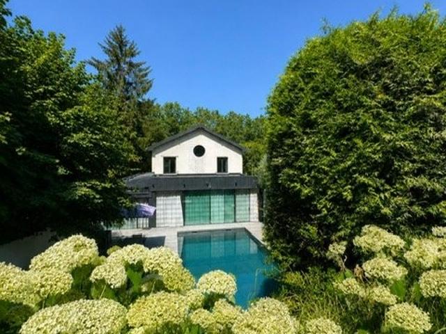 Maison 8 pièces 400 m²