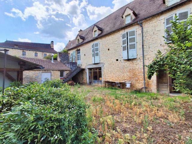Maison 8 pièces 400 m²