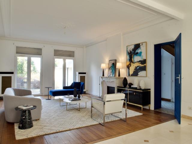 Maison 8 pièces 350 m²