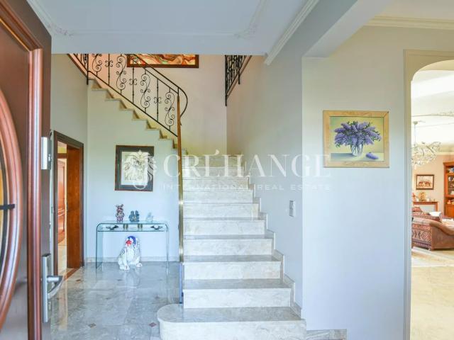 Maison 8 pièces 400 m²