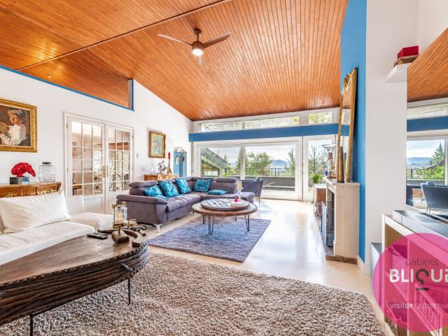 Maison 6 pièces 360 m²