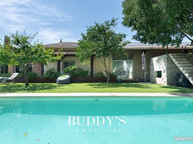 Maison 8 pièces 429 m²