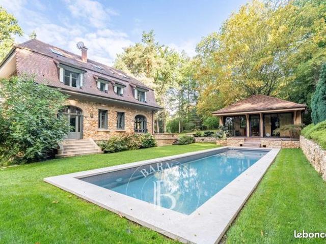 Maison 8 pièces 420 m²