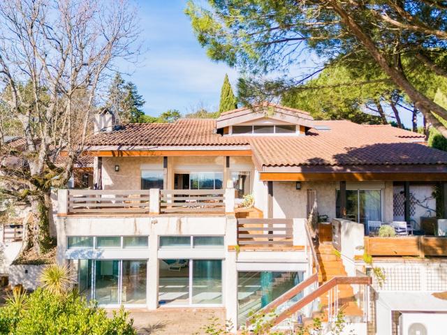 Maison 8 pièces 421 m²