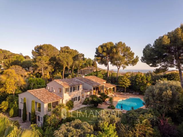 Maison 8 pièces 430 m²