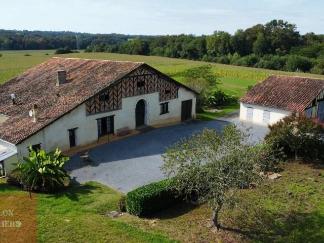 Maison 8 pièces 450 m²
