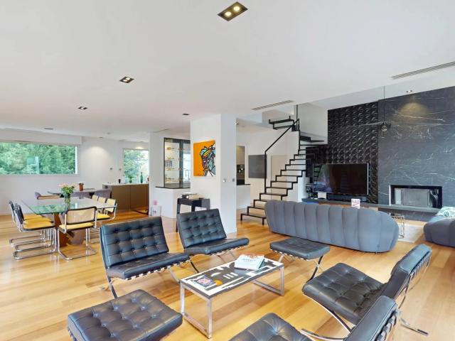 Maison 8 pièces 412 m²