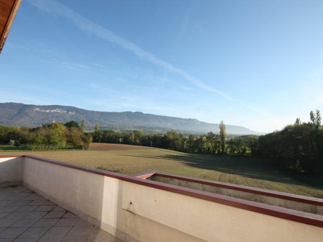 Maison 8 pièces, 450 m² à louer à Saint Julien en Genevois 74160