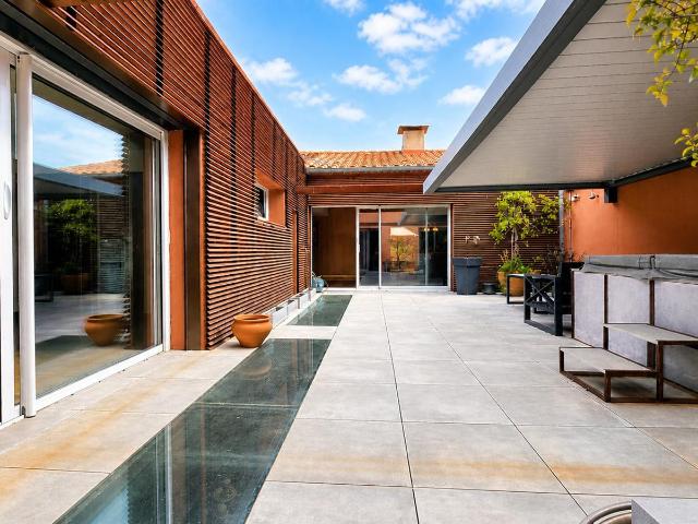 Maison 8 pièces 470 m²