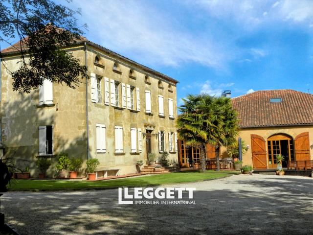 Maison 8 pièces 512 m²