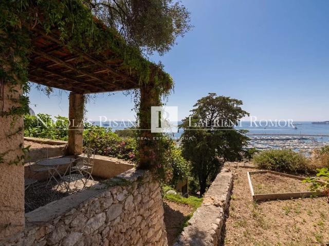 Maison 8 pièces, 560 m² à louer à Beaulieu sur Mer 06310