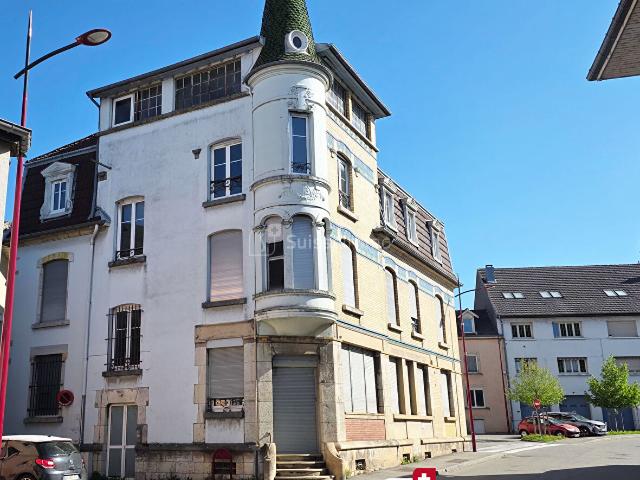 Maison 8 pièces 692 m²