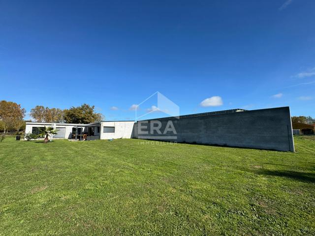 Maison 8 pièces 720 m²